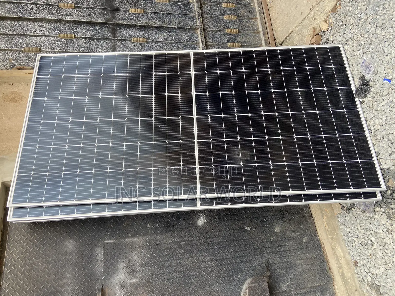 650w Jinko Solar Panel