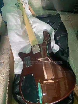 Alvarez Five String Active Bass