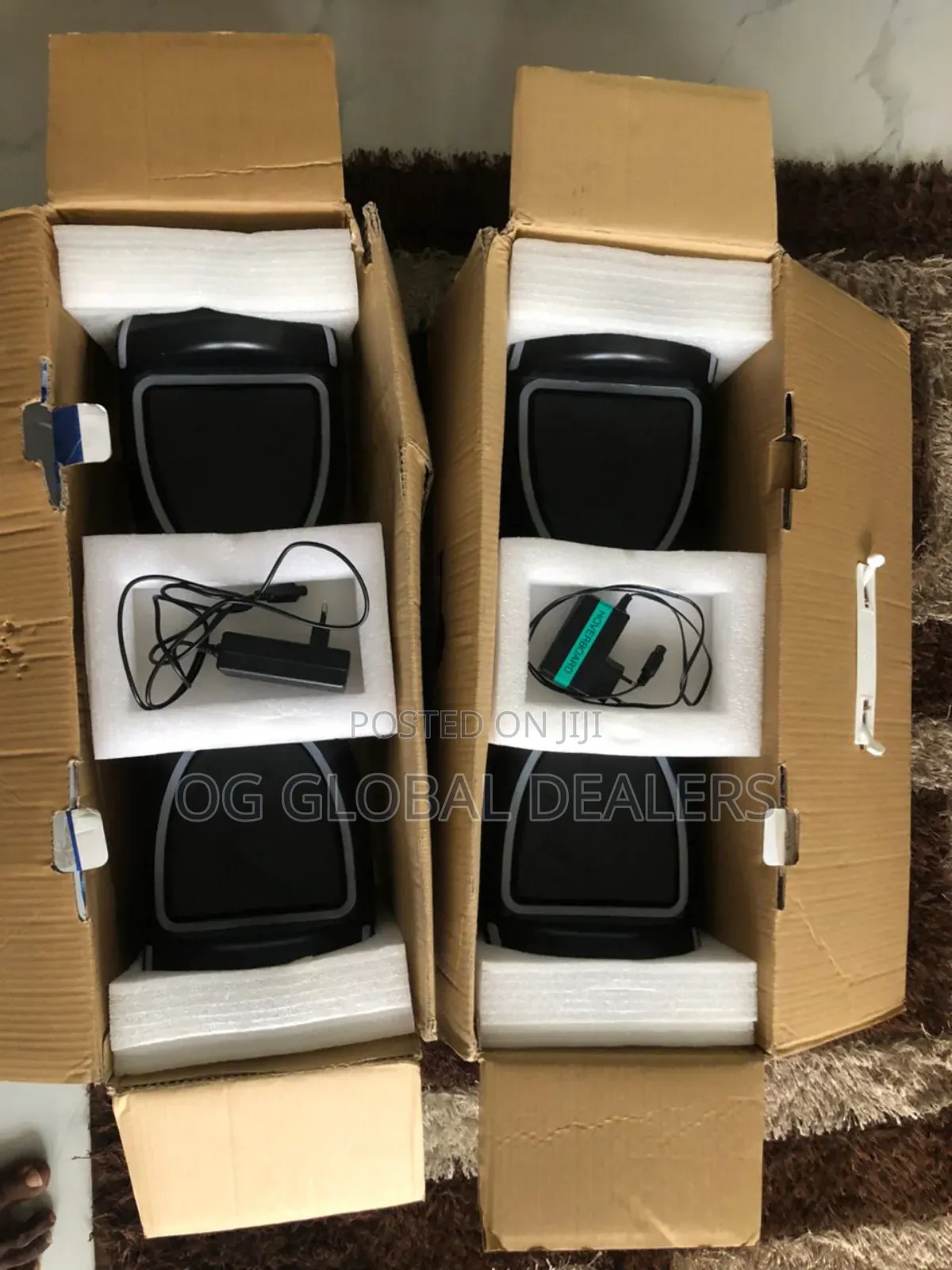 Quality Hoverboard With Lighting Display (Brand New)