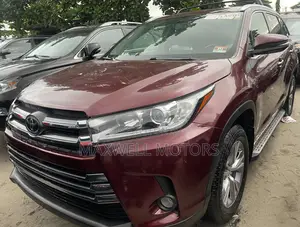 Toyota Highlander XLE 4dr SUV AWD (3.5L 6cyl 6A) 2015 Purple