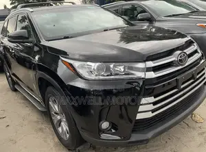 Toyota Highlander 2016 Black