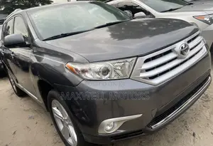 Toyota Highlander Limited 3.5l 4WD 2013 Gray