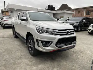 Toyota Hilux 2018 White