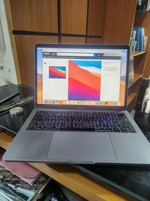 Laptop Apple MacBook Pro 2017 16GB Intel Core I5 SSD 256GB
