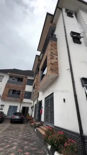 14bdrm Block of Flats in Nta Road, Port for sale
