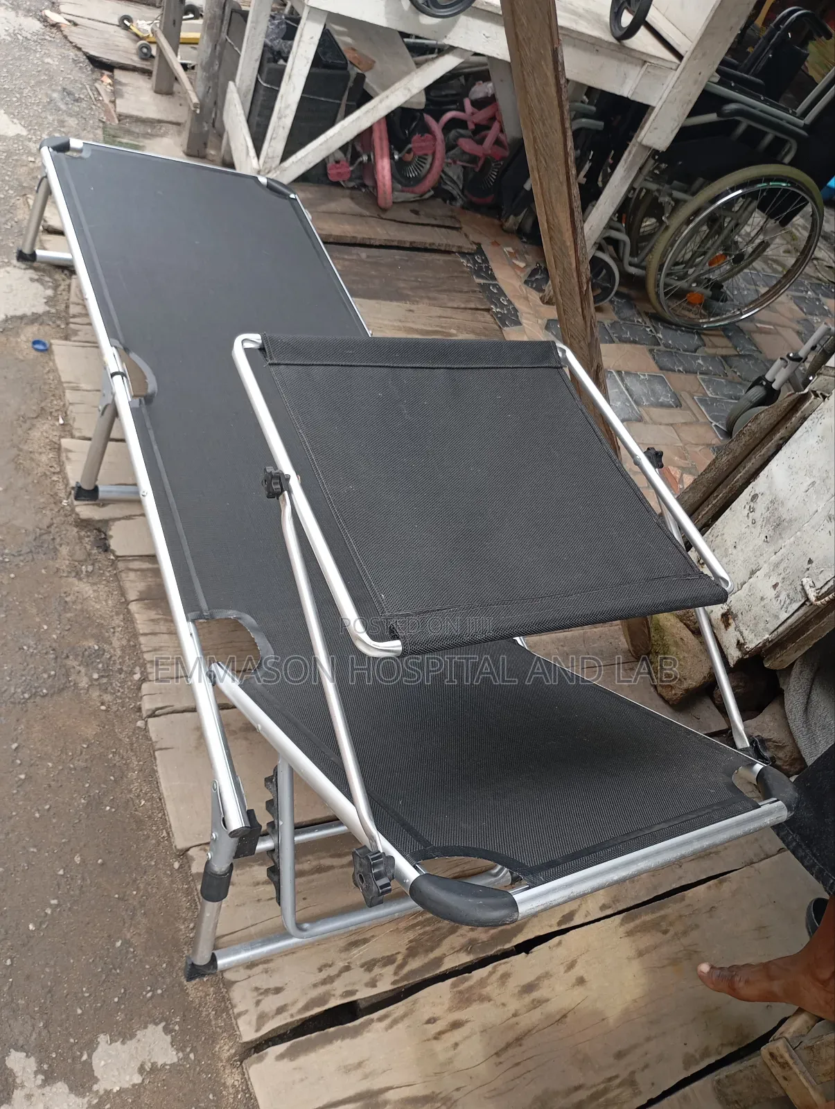 Executive Camp Bed With Sunshade Foldable Type