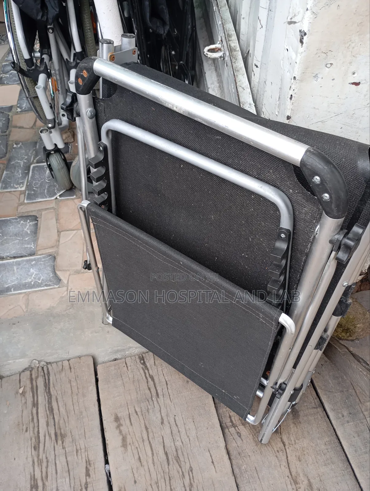 Executive Camp Bed With Sunshade Foldable Type