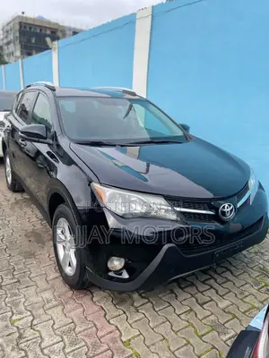 Toyota RAV4 XLE 4dr SUV (2.5L 4cyl 6A) 2014 Black