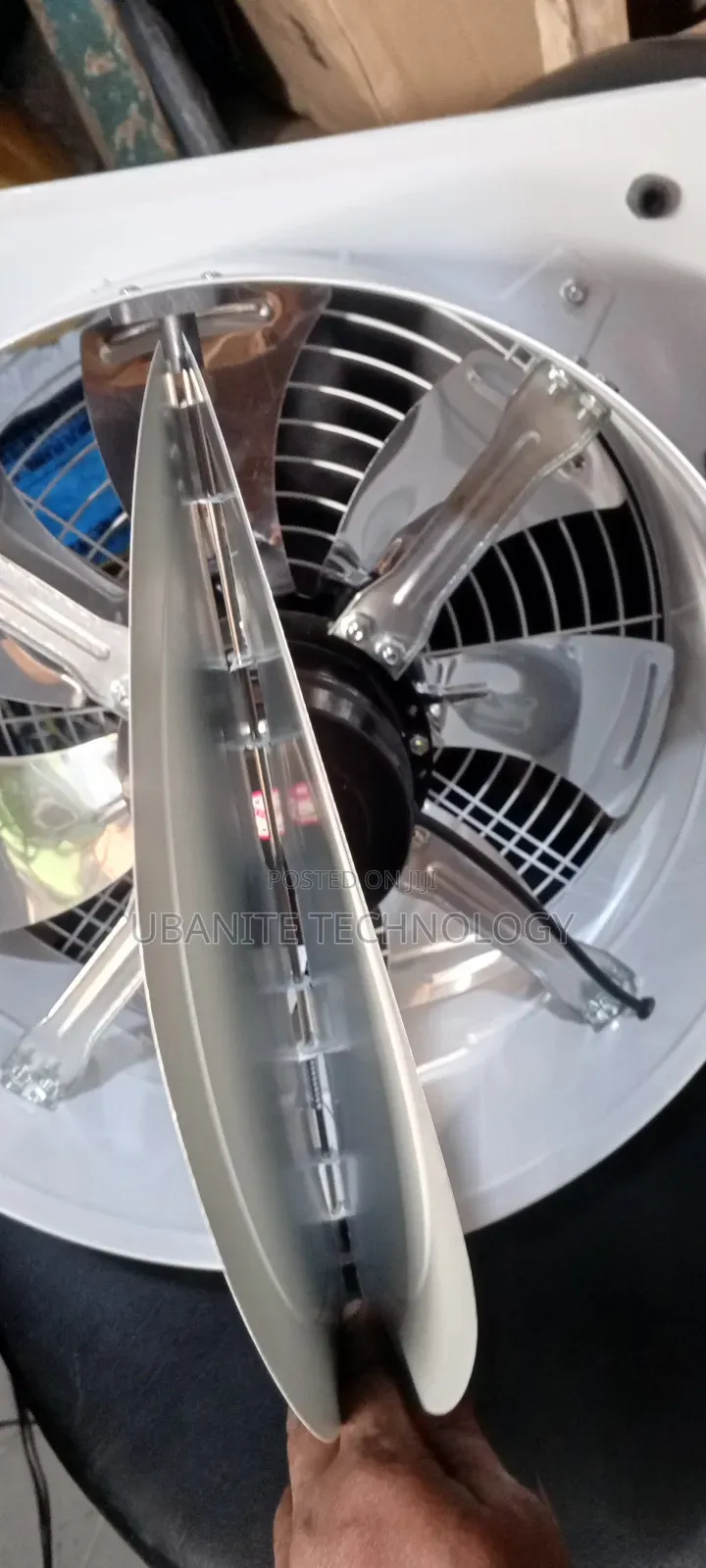 16" Metal Extractor Fan With Net and Shutter