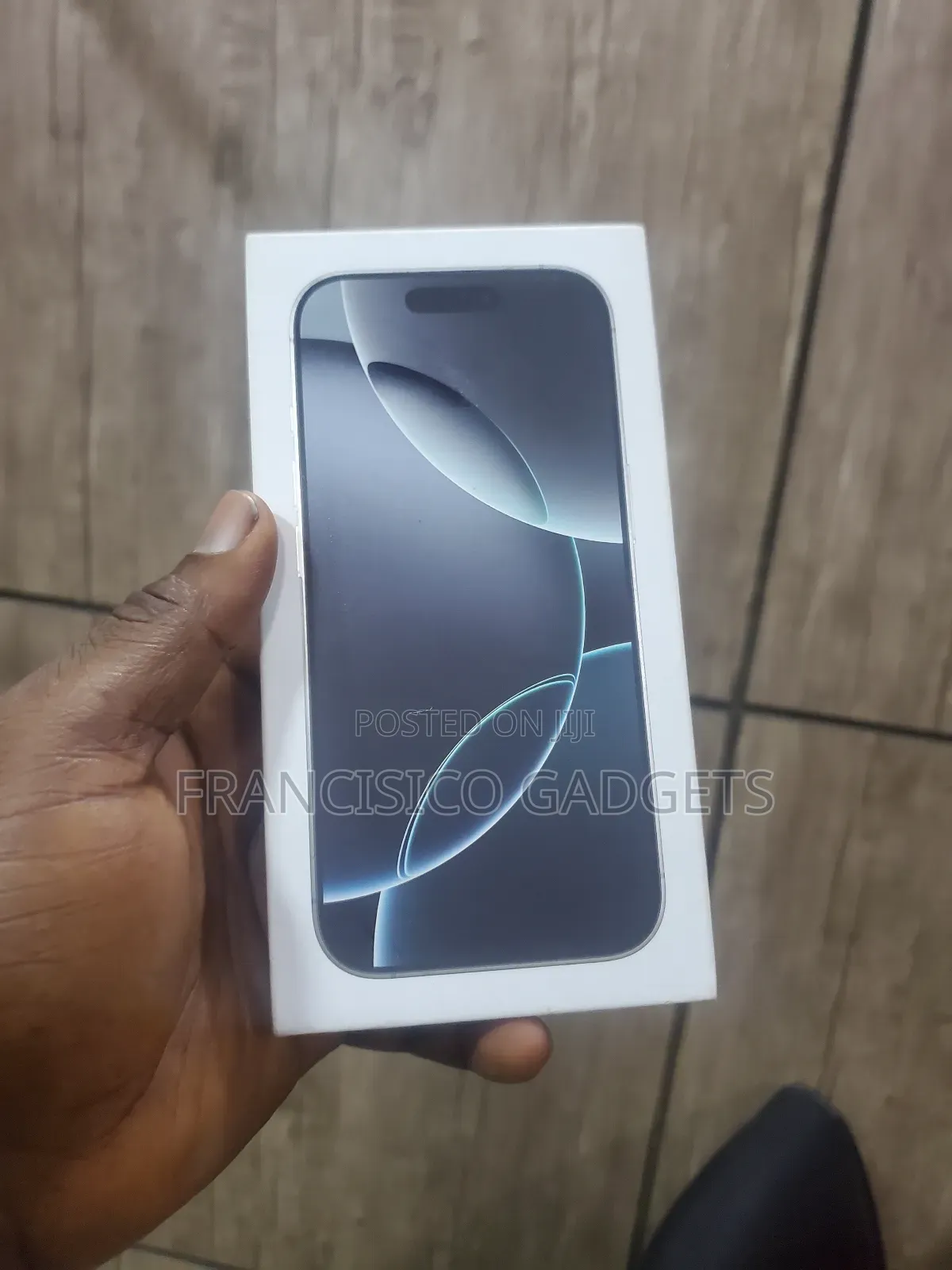 New Apple iPhone 16 Pro 256 GB Silver