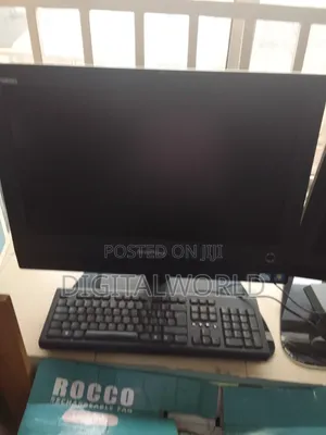 Desktop Computer Lenovo ThinkCentre M720 4GB Intel Pentium HDD 250GB