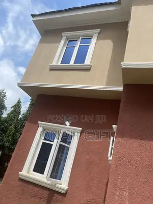 Spacious and Sweet 2 Bedroom Flat for Rent Fo1