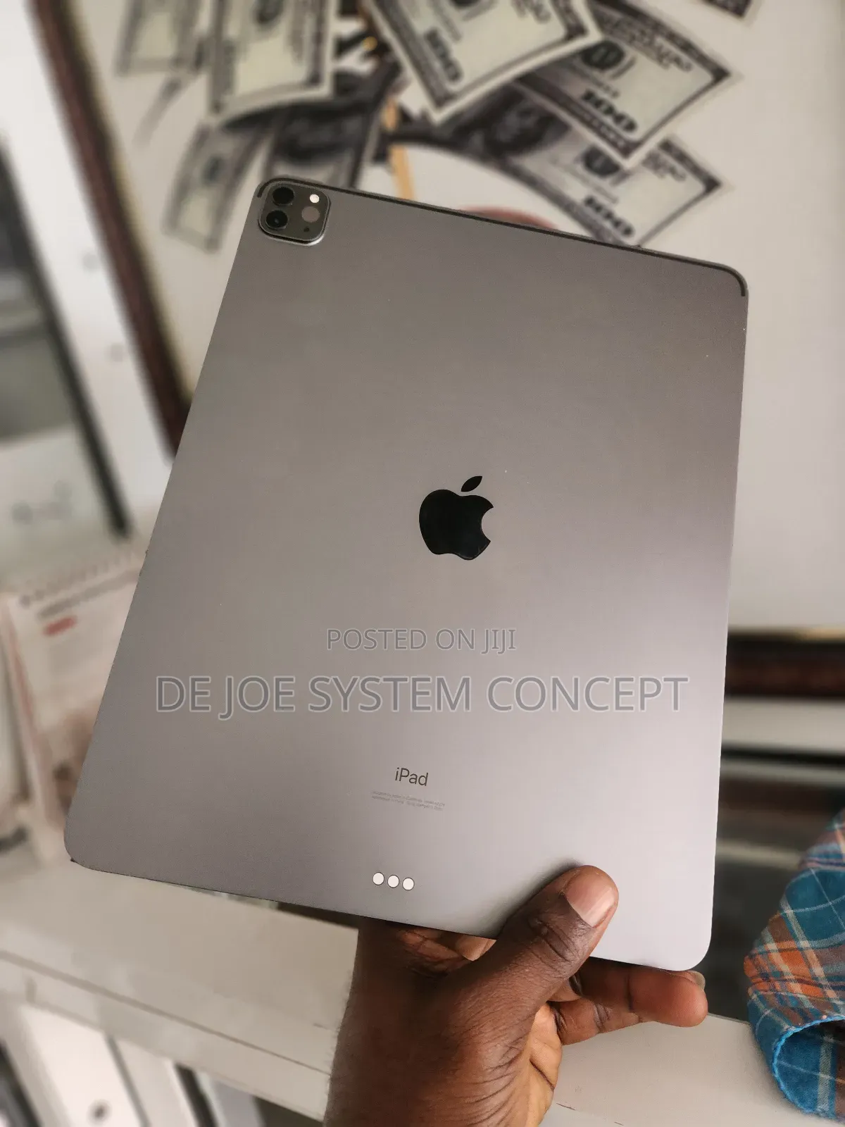 Apple iPad Pro 12.9 (2020) 128 GB Gray