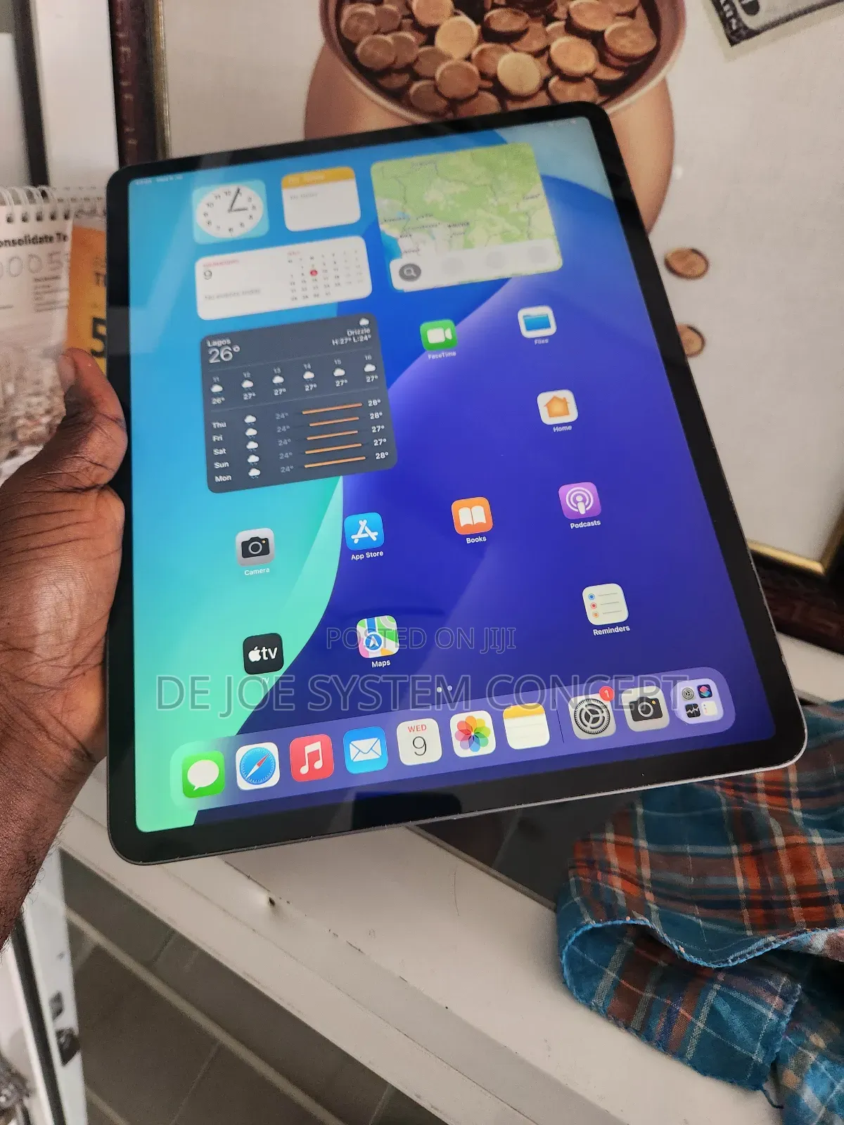 Apple iPad Pro 12.9 (2020) 128 GB Gray