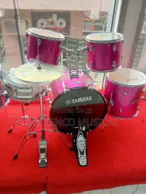 Photo - Yamaha Acoustic 5 Set of Drums