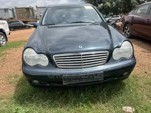 Photo - Mercedes-Benz C180 2006 Gray