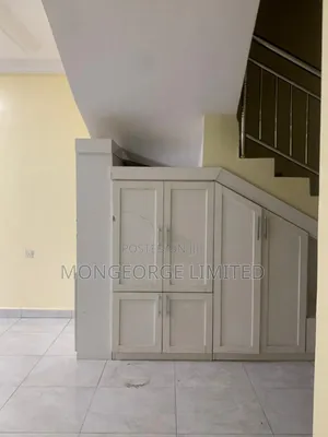 3bdrm Townhouse / Terrace in Lekki Phase 1 for rent