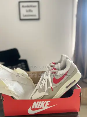 Photo - Nike Air Max 1 Silhouette