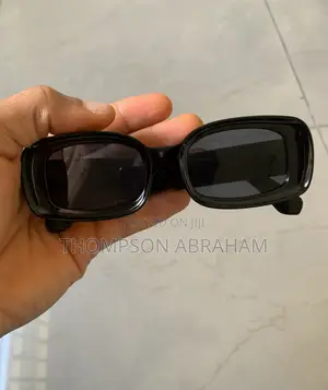 Photo - Cool Unisex Sunglasses