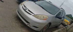 Toyota Sienna 2008 Silver