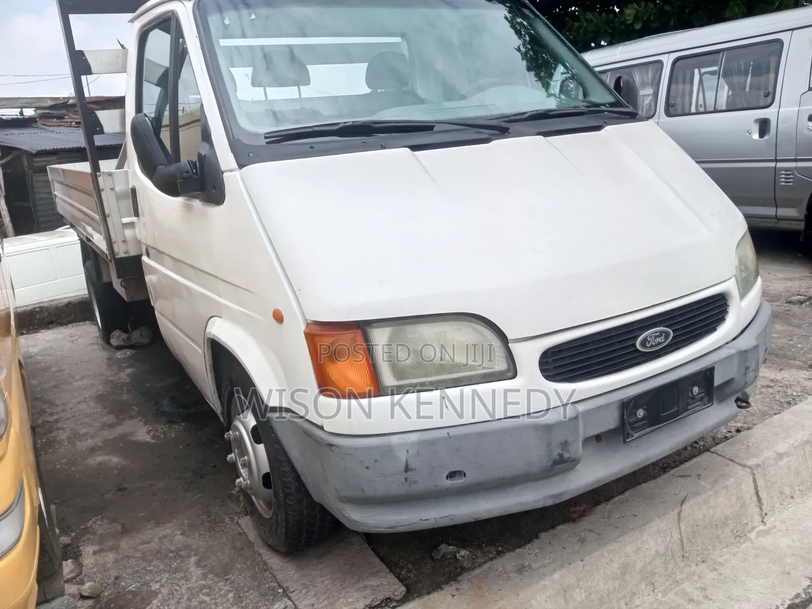 Ford Transit 2000 White