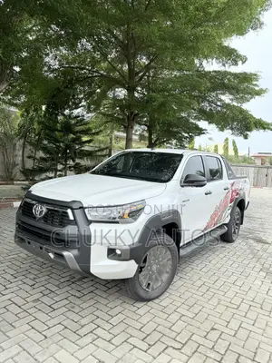 New Toyota Hilux 2025 White