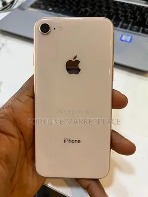 Apple iPhone 8 64 GB Gold