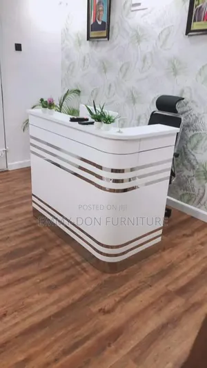High Quality Receptionist Table