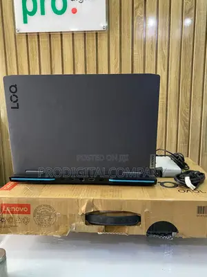 Laptop Lenovo LOQ 15IRH8 16GB Intel Core i5 SSD 512GB