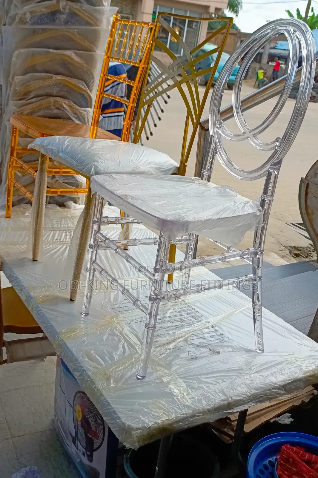 Transparent Round Back