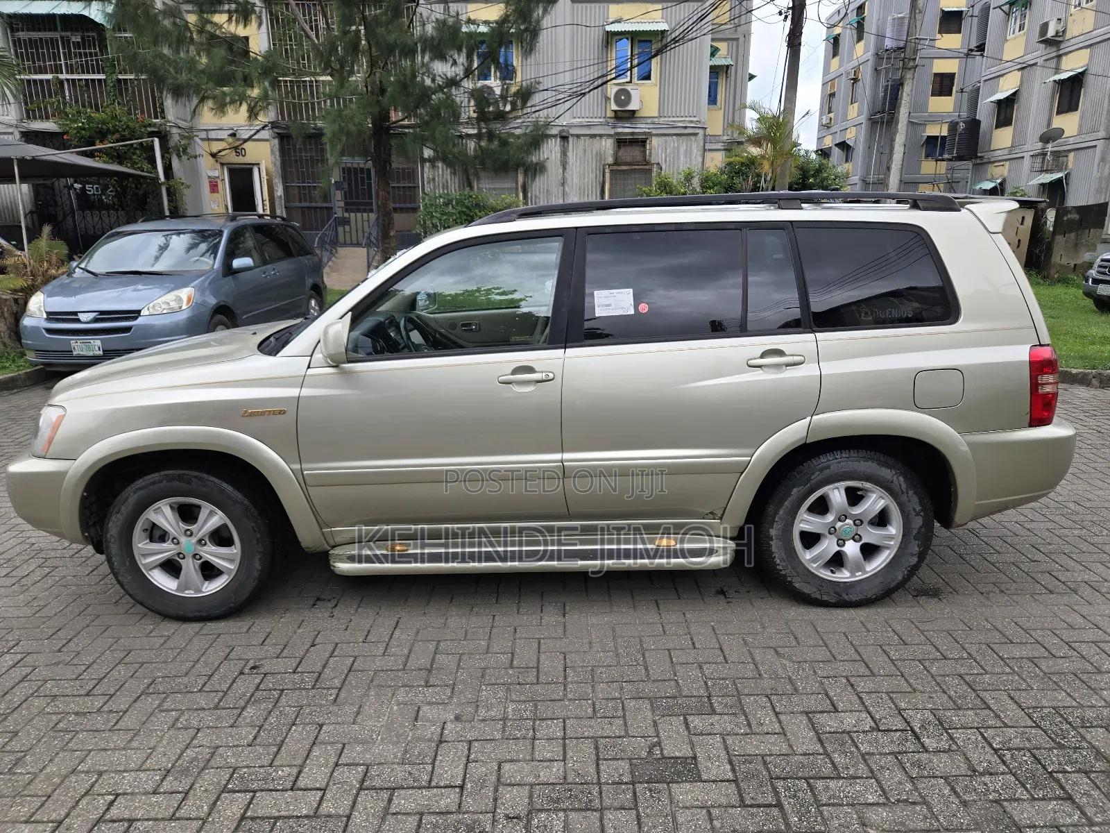 Toyota Highlander V6 AWD 2003 Gold