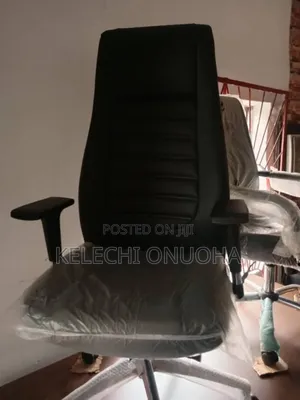 Office Swivel Chair With Arm Rest