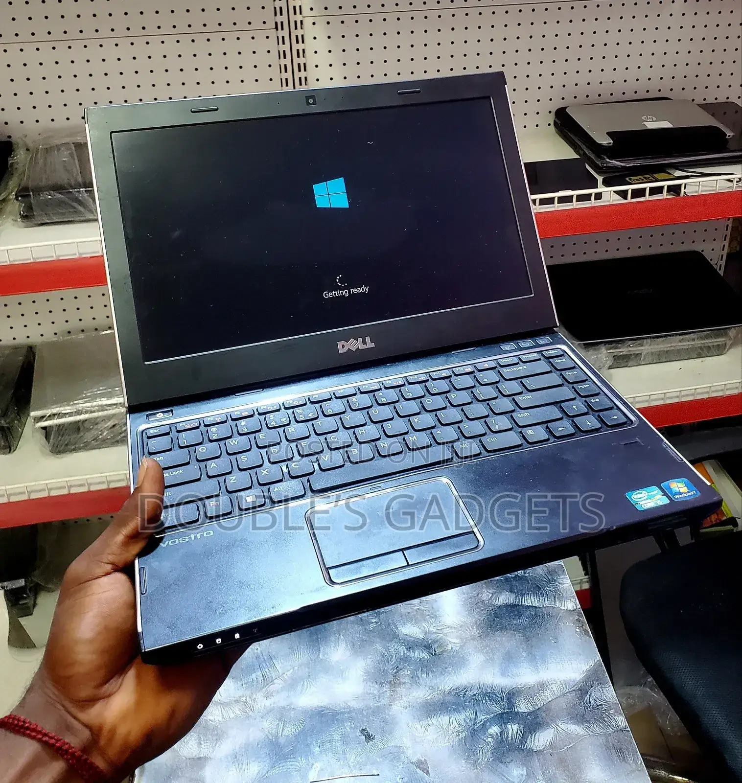 Laptop Dell Vostro 3300 4GB Intel Core i5 HDD 320GB