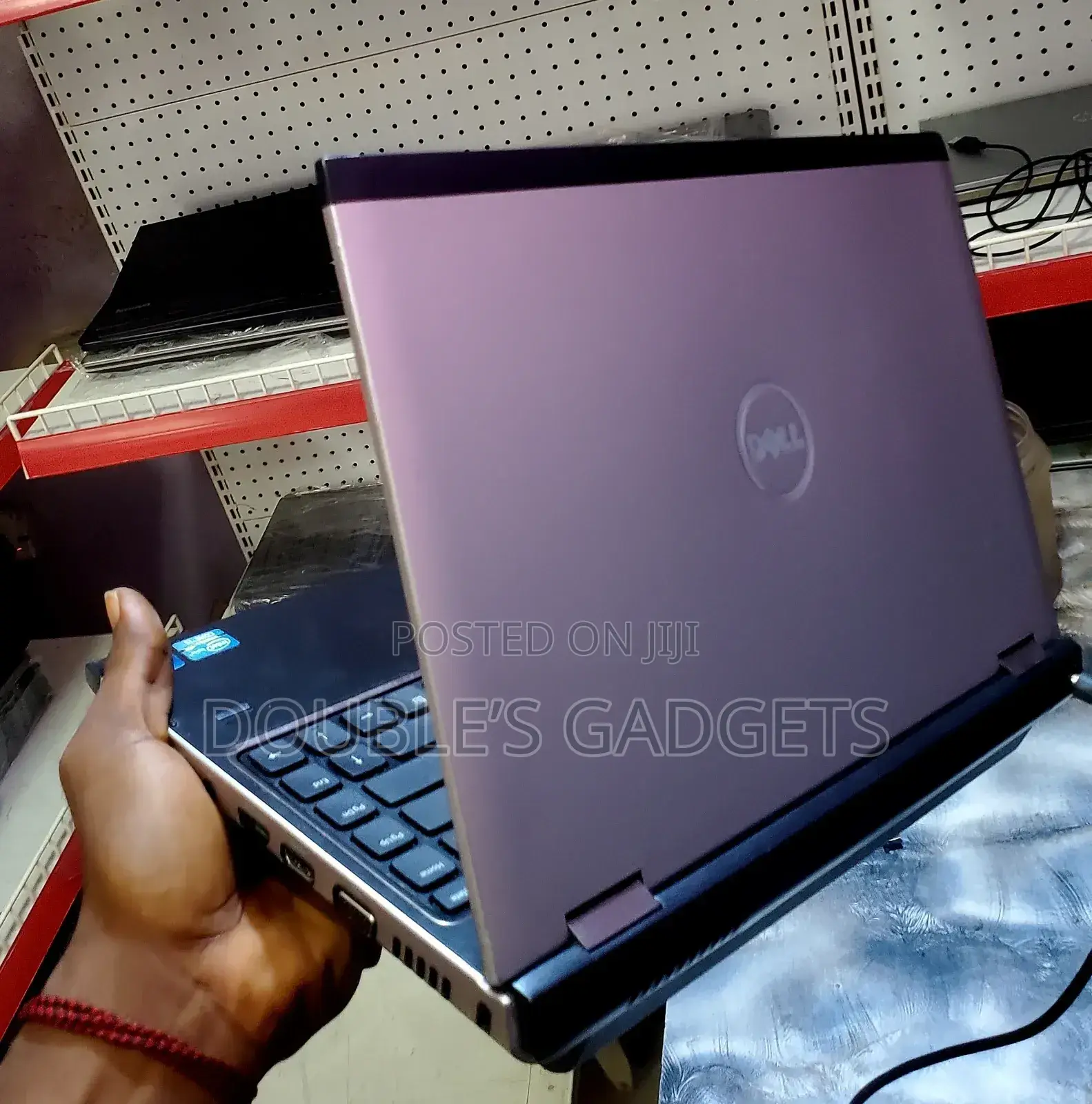 Laptop Dell Vostro 3300 4GB Intel Core i5 HDD 320GB