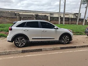 Kia Niro 2017 White