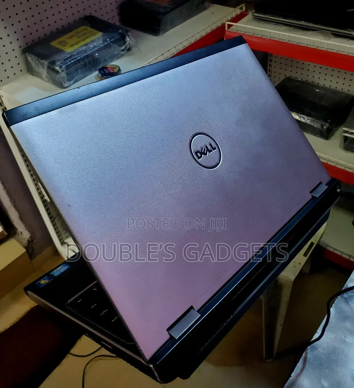 Laptop Dell Vostro 3300 4GB Intel Core i5 HDD 320GB