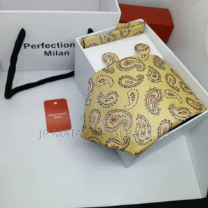 Quality Italian Men's Tie .
