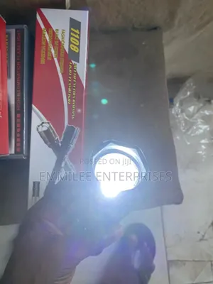 1108 Stun Flashlight