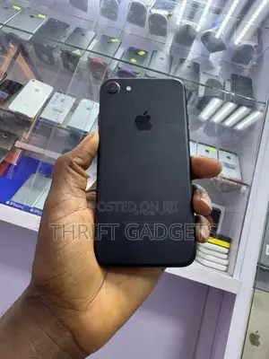 Apple iPhone 7 32 GB Black