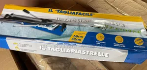 Il Tile Cutting Machine