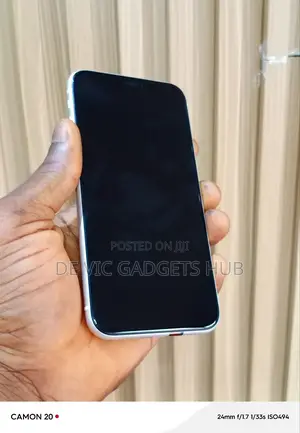 Apple iPhone 11 64 GB White