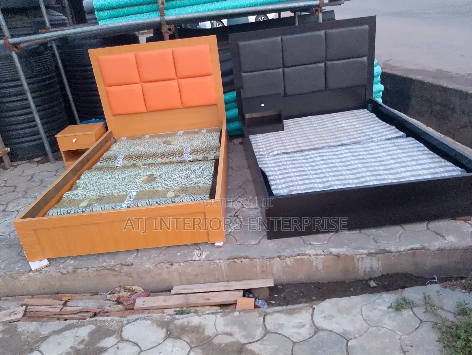 4 1⁄2 by 6ft Bedframe