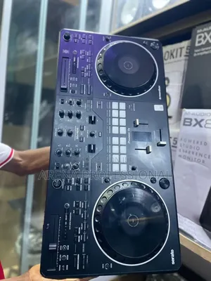 Pioneer DDJ-Rev 5 Controller