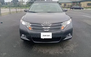 Photo - Toyota Venza V6 2012 Gray