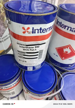 Photo - International Paint (Interthane 990 White)