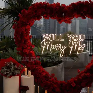 Minimalist Proposal Decor