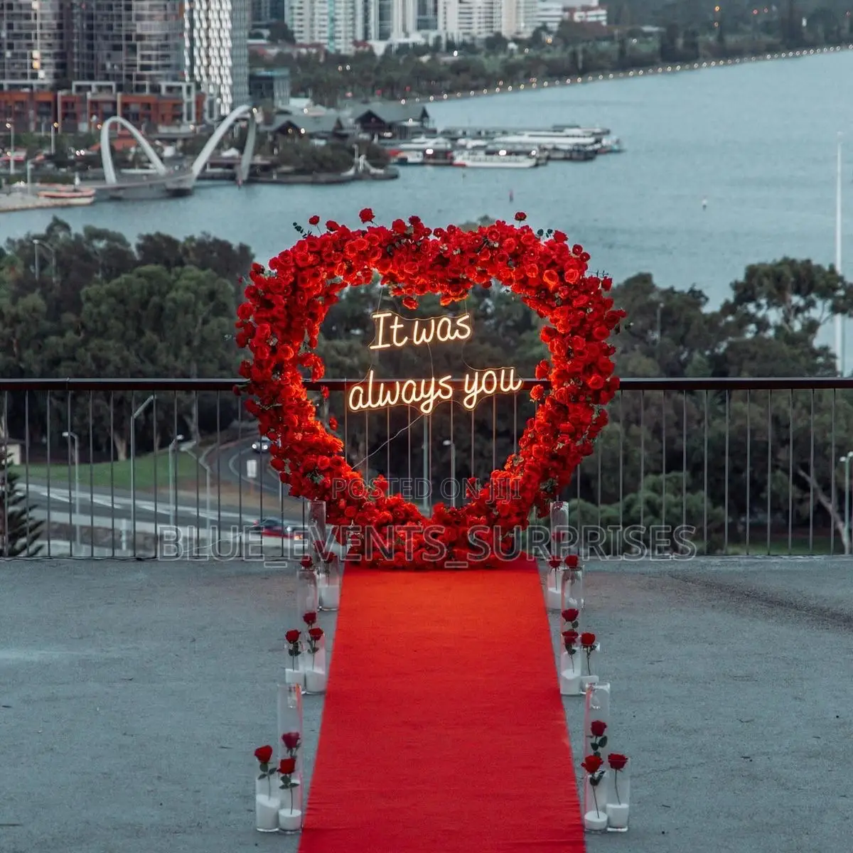 Minimalist Proposal Decor