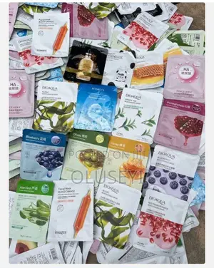 Photo - Glow-Up Beauty Set – Face, Eye Lip Mask Combo