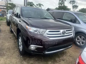 Toyota Highlander Limited 2012 Red