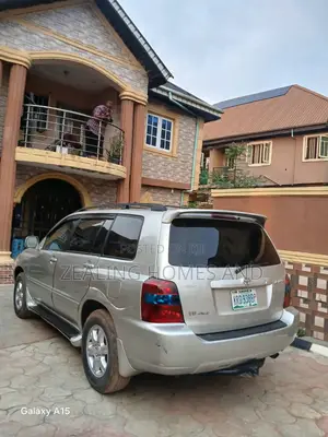 6bdrm Apartment in Evergreen Estate, Alimosho for sale